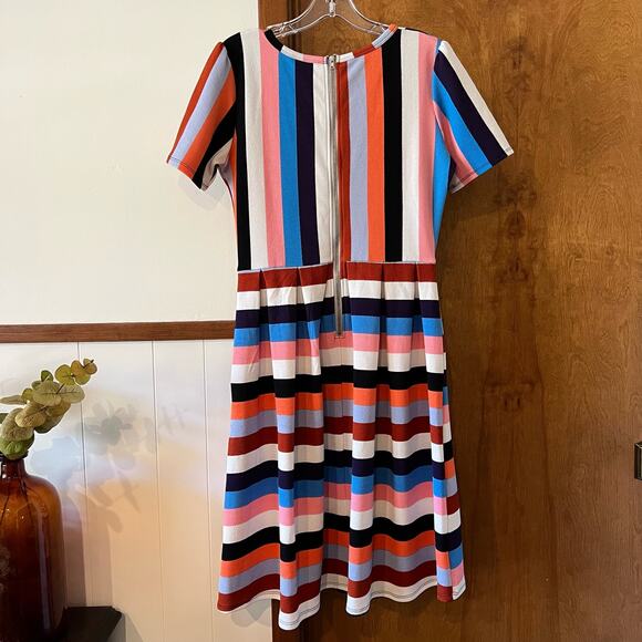 LULAROE Striped Amelia Dress Fit & Flare Short Sleeve Pockets Multicolor Women M - Picture 2 of 9